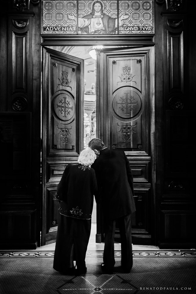 fotografia da entrada do noivo