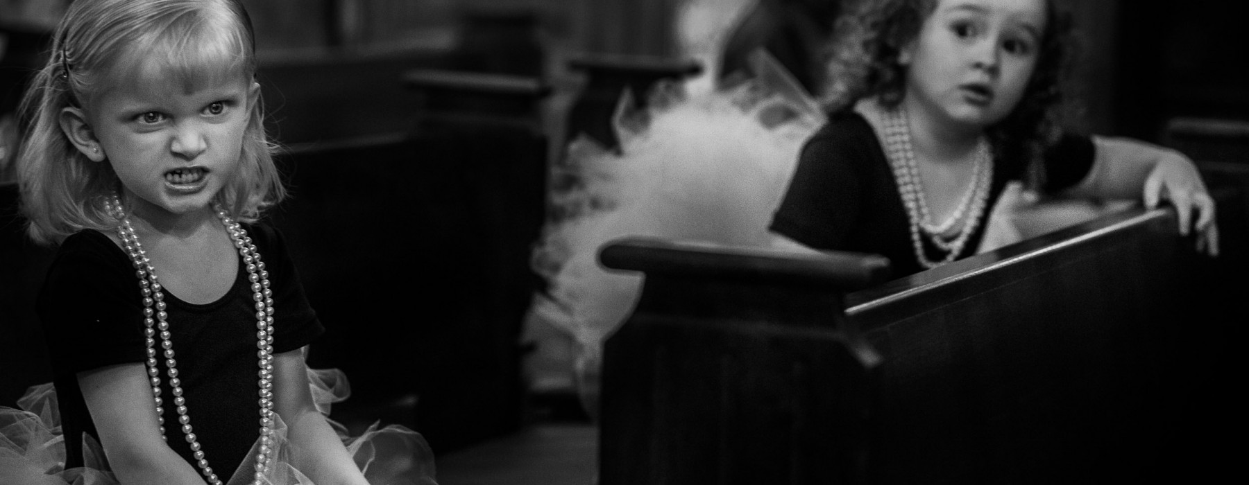 foto premiada de daminha na cerimonia por renato dpaula fotografia